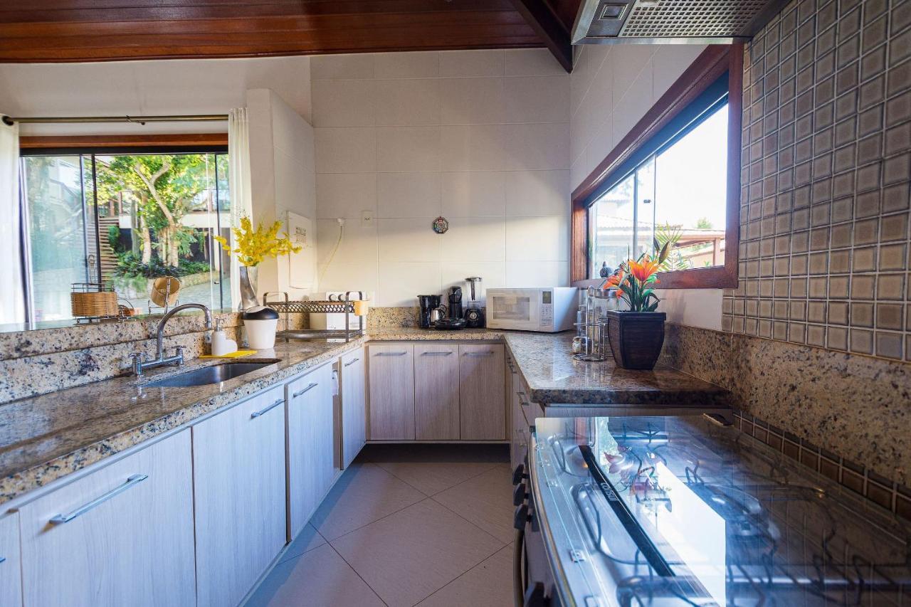Casa Espetacular Entre Geriba E Ferradurinha - Wifi 200Mb - Piscina Do Codominio - 700 M Da Praia - Garagem - 4 Suites - Area Gourmet Privativa - Cozinha Equipada - Area Kids - Portaria 24H - Ar Condicionado Armacao dos Buzios Ngoại thất bức ảnh